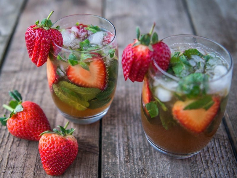 Strawberry Mojitos with Coconut Sugar
 &ndash; Lucy Bee