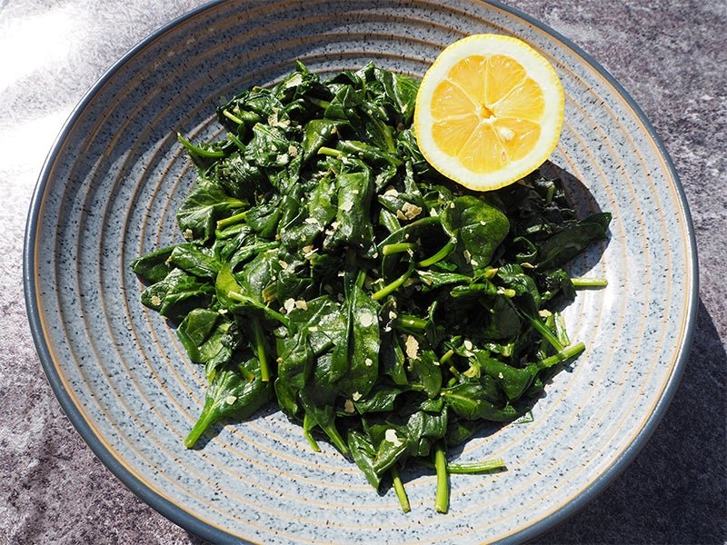 Spinach with Lemon and Nutritional Yeast | Lucy Bee Shop Recipes