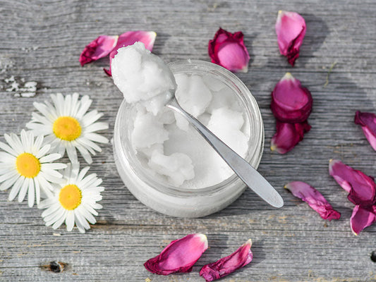 Coconut Oil for Hair Growth: 6 Reasons Why Your Hair Deserves It