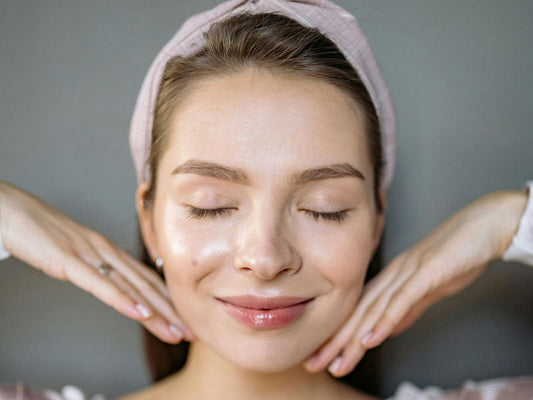 Video: Gua Sha Brow Lift & Forehead Massage